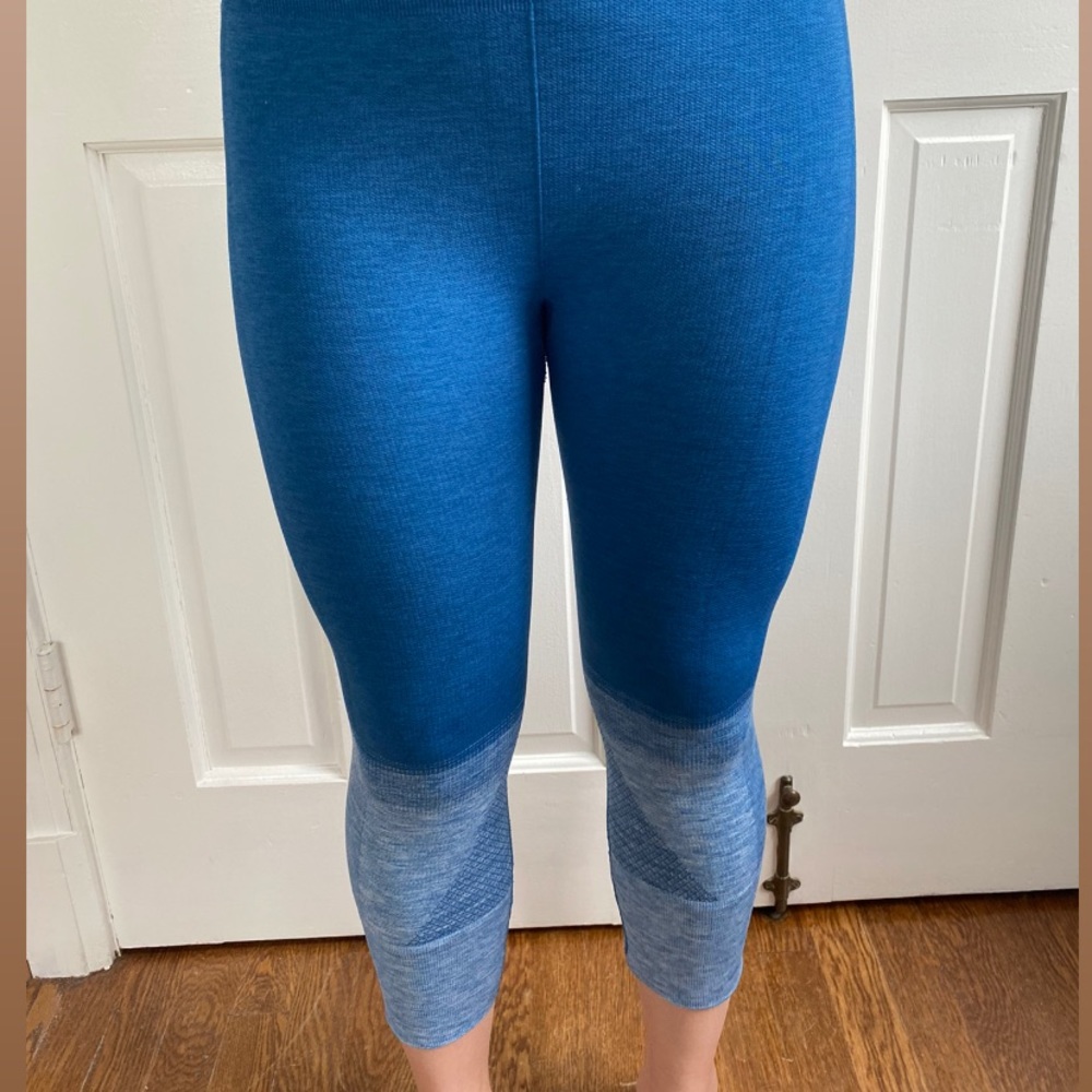 Lululemon seamless blue/ ombré cropped leggings